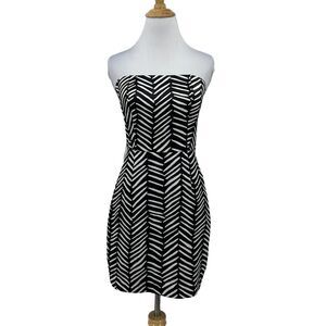 BCBGeneration Strapless Mini Dress Women 2 Satiny Multicolor Chevron Lined *READ